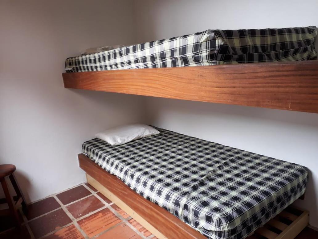 Ubatuba Surf Hostel, Apenas A 60 Metros Da Praia Da Lagoinha! Eksteriør bilde